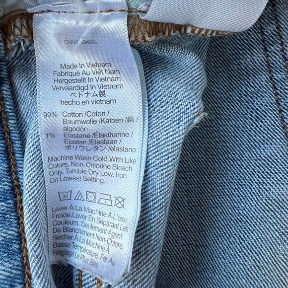 Madewell Mid-Rise Kick Out Crop Jeans w/ Raw Hem, Cherryville Blue Wash, 28 - Picture 9 of 12